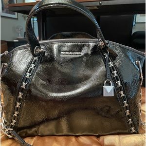 ❤️Gorgeous Michael Kors patent leather handbag❤️